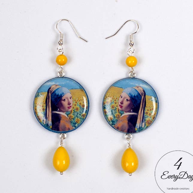 Boucles d'oreilles en bois - fille à la perle de Vermeer pour la vente par 4everyday Handmade