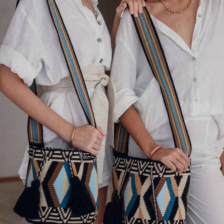 Lombia + Co. – Engroshandel Crossbodytaske - Dame – Bedst sælgende Etnisk WAYUU Mochila (Guariche Størrelse M)5