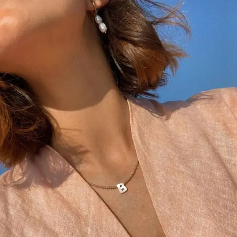 Sweet Cherry Sky – wholesale Hänge-/berlockhalsband – Halsband med hänge i form av bokstav och pärlor.5