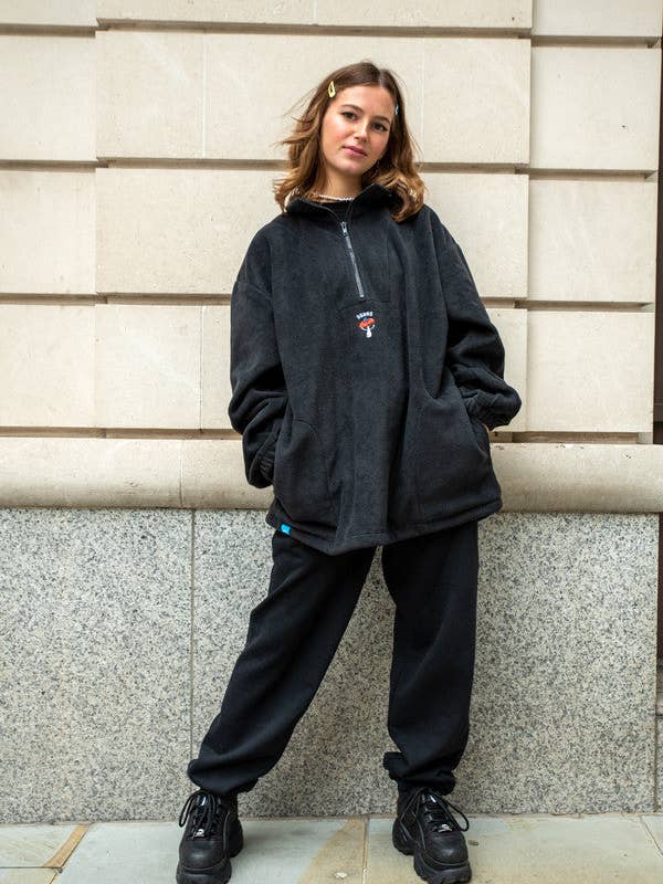 Pile In Nero Con Ricamo Bro Shroom per la vendita all'ingrosso da parte di Dream But Do Not Sleep