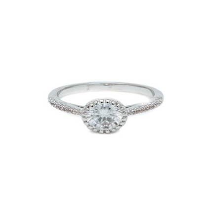 Anillo con circonita engastada en bisel y pavé de circonitas a cada lado. para venta al por mayor de S&A Fashions