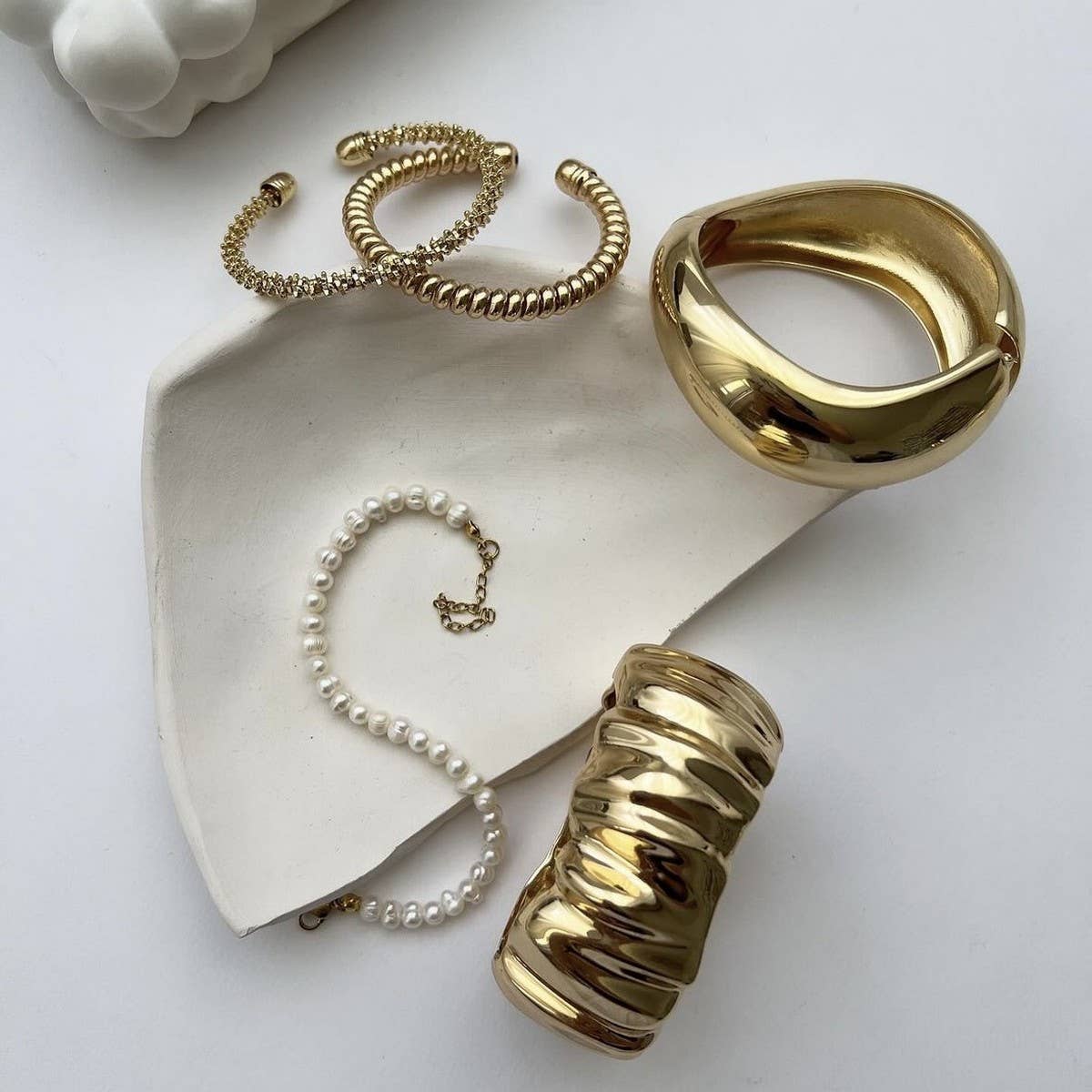 ACCITY - Wholesale Cuff Bracelet - FASHIONABLE METALLIC SMOOTH SPRING BRACELET_CWMM311615