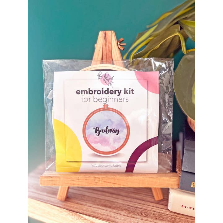 Badassy | Kit de broderie pour la vente par The Other Cat