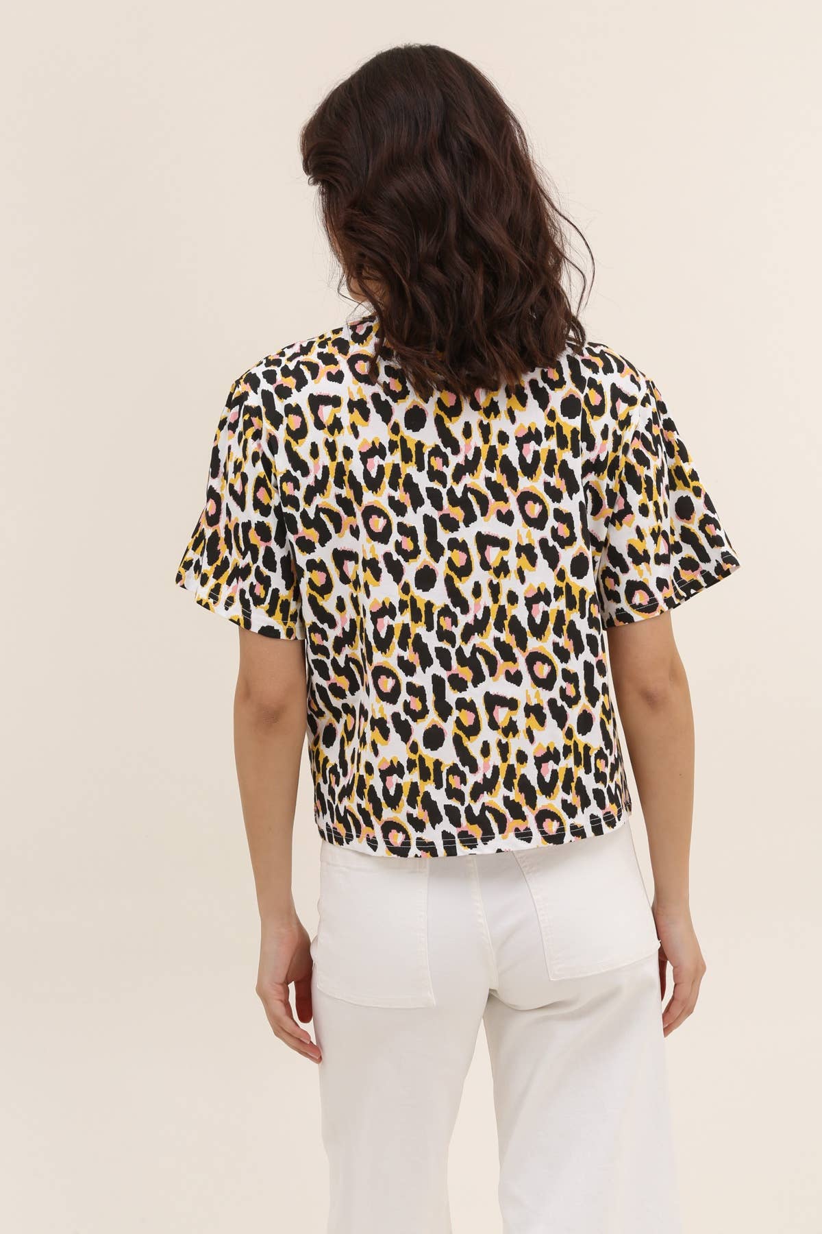 White 31801 LEOPARD PRINT T SHIRT for wholesale on Faire3