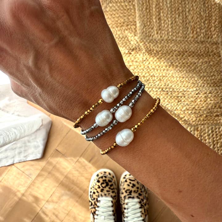 Goupi - Wholesale Beaded Bracelet - Hematite chic beaded bracelet with pearl detail 2