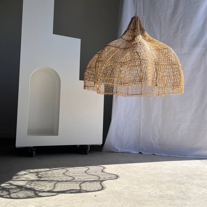 Office Objets - Wholesale Chandelier/Hanging Light - Pendant light, flower-shaped rattan fixture, tulip, corolla H:80cm D80cm27