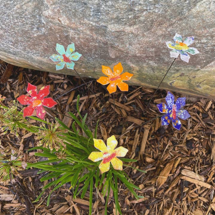 Clever Goods by Annabelle Noel Designs - Wholesale Garden/Lawn Stake - Medium Copper Enamel Flowers10