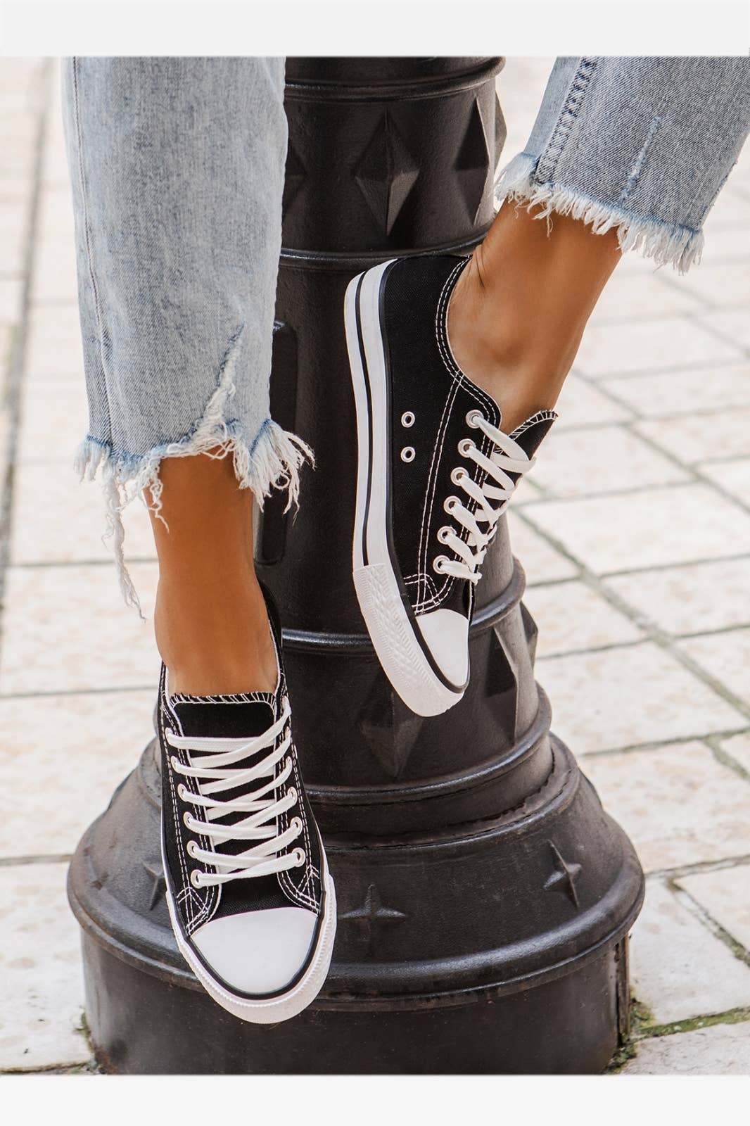 ERYNN - Wholesale Lifestyle Sneakers - Women's - Simple fabric sneakers - Yeela13