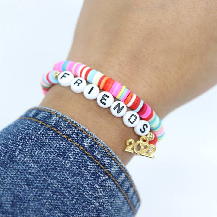 Pulseira de nome de contas personalizadas, amigos de pulseira de argila divertida arco-íris por atacado de Anita's Accesorios