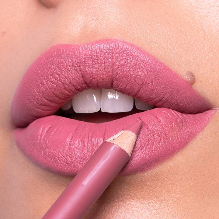 We Make-up - Wholesale Lip Liner/Pencil - EVEN 13 lip pencil - Aso Fair