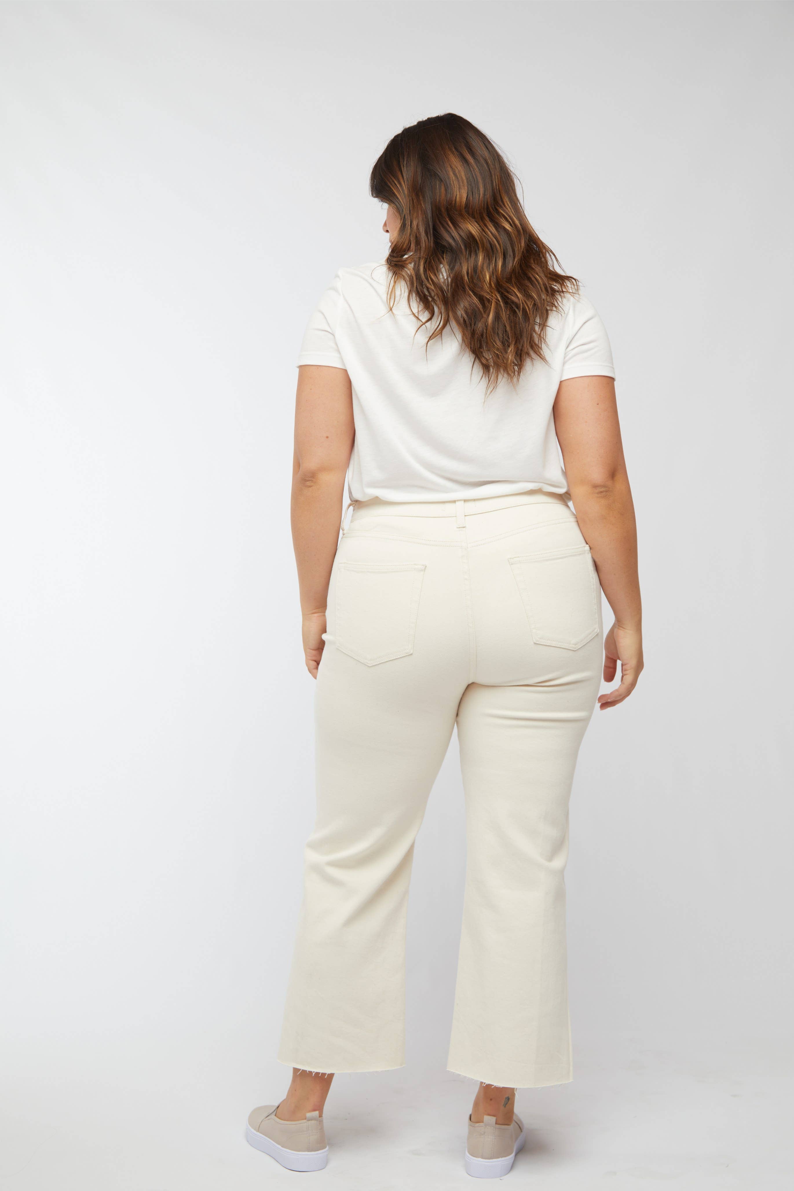 Oliver Logan - Wholesale Jeans - Women's - Aberdeen Ankle Crop High Rise Jean, Ecru 6