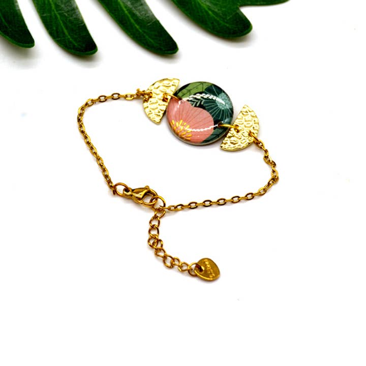 SUNKRIS - Wholesale Charm/Dangle Bracelet - Adjustable floral bracelet in gold stainless steel and resin5