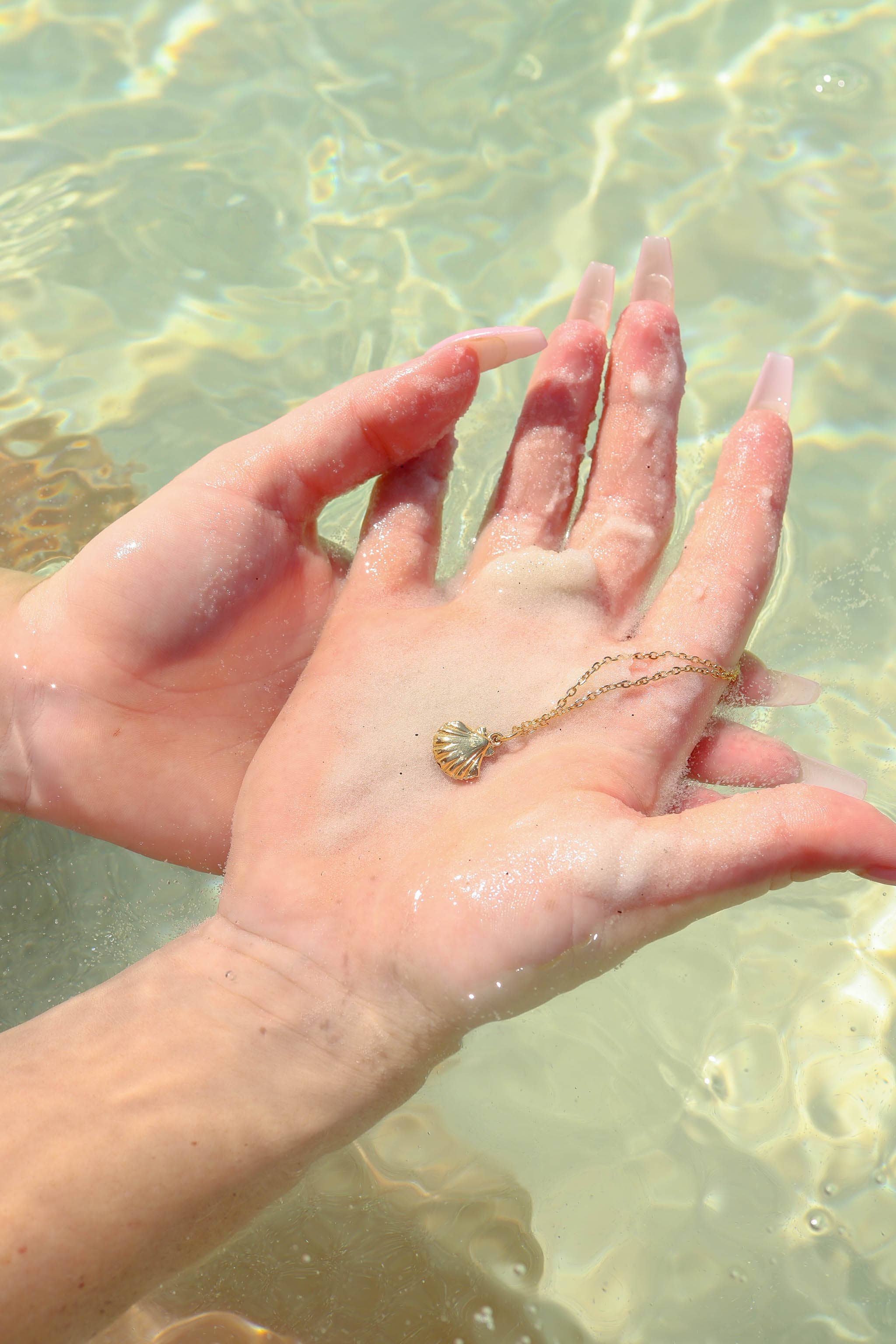 WJW - Wholesale Individual Charm/Pendant - 18K Gold PVD Stainless Steel Clam Shell Charm6