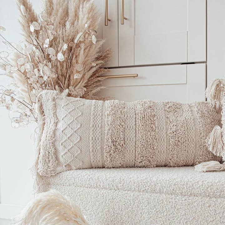 Fodera per cuscino doppio con nappe beige - Neve per la vendita all'ingrosso da parte di River & Ivy