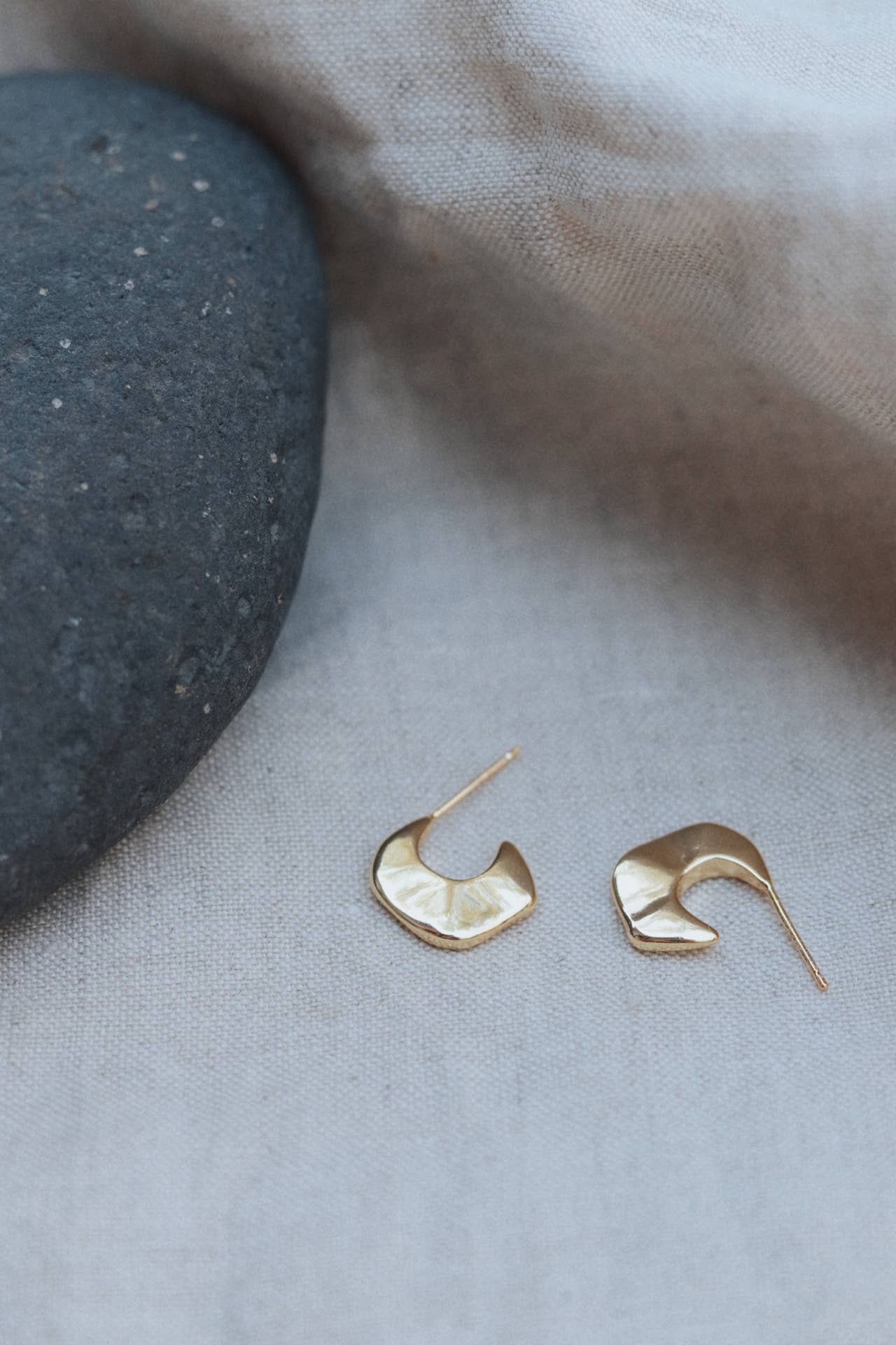 Goldie Jewelry - Vendita all'ingrosso Orecchini a cerchietto - Cerchi FLUIDITY HUGGIE4