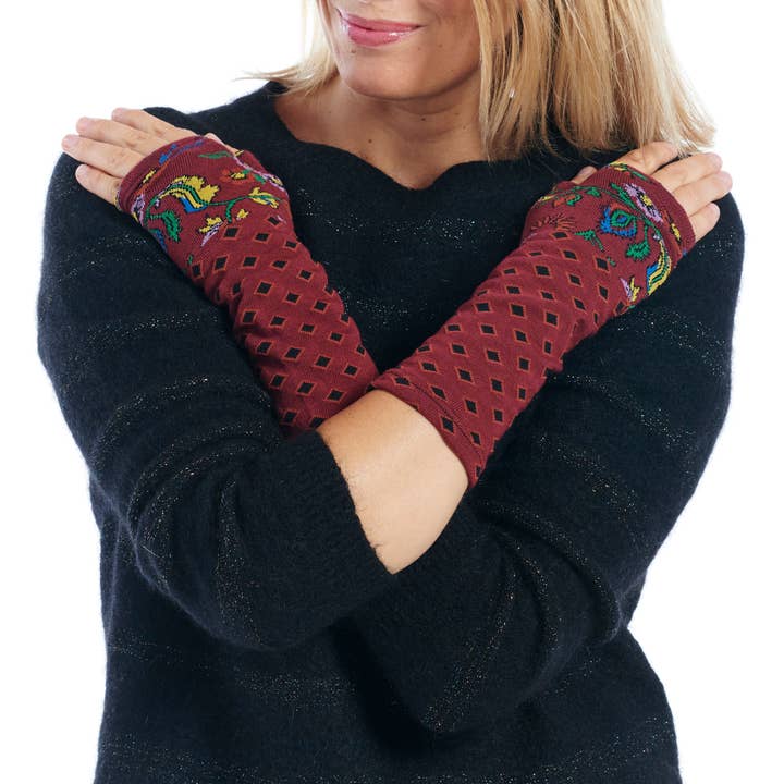 Dub & Drino - Wholesale Socks - Women's - BORDEAUX INDIAN MITTEN1