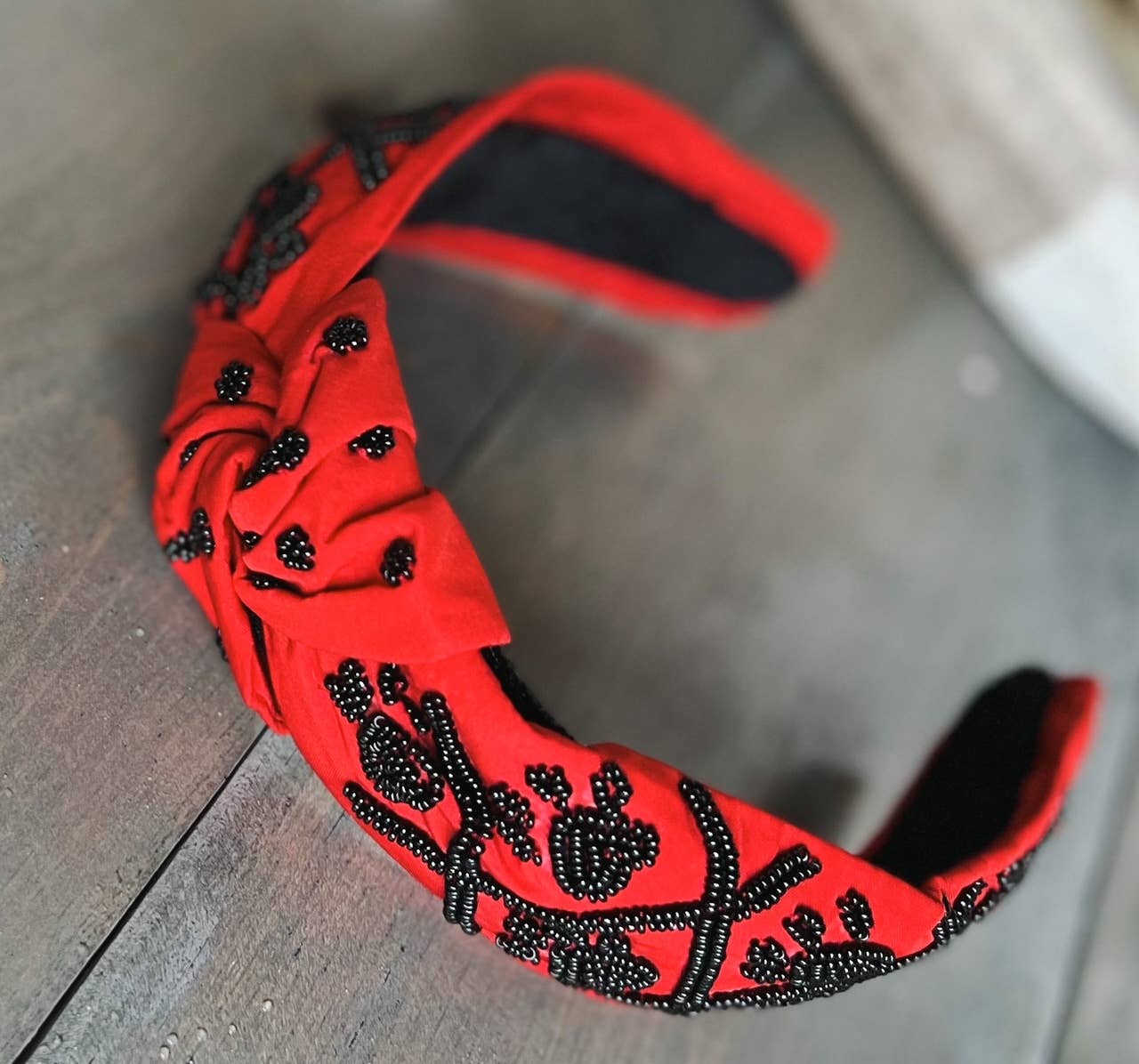 OBX Prep - Wholesale Haarband - Dames - Pootafdruk Zaad Kralen Teamgeest Topknoop Haarband – Cheer16