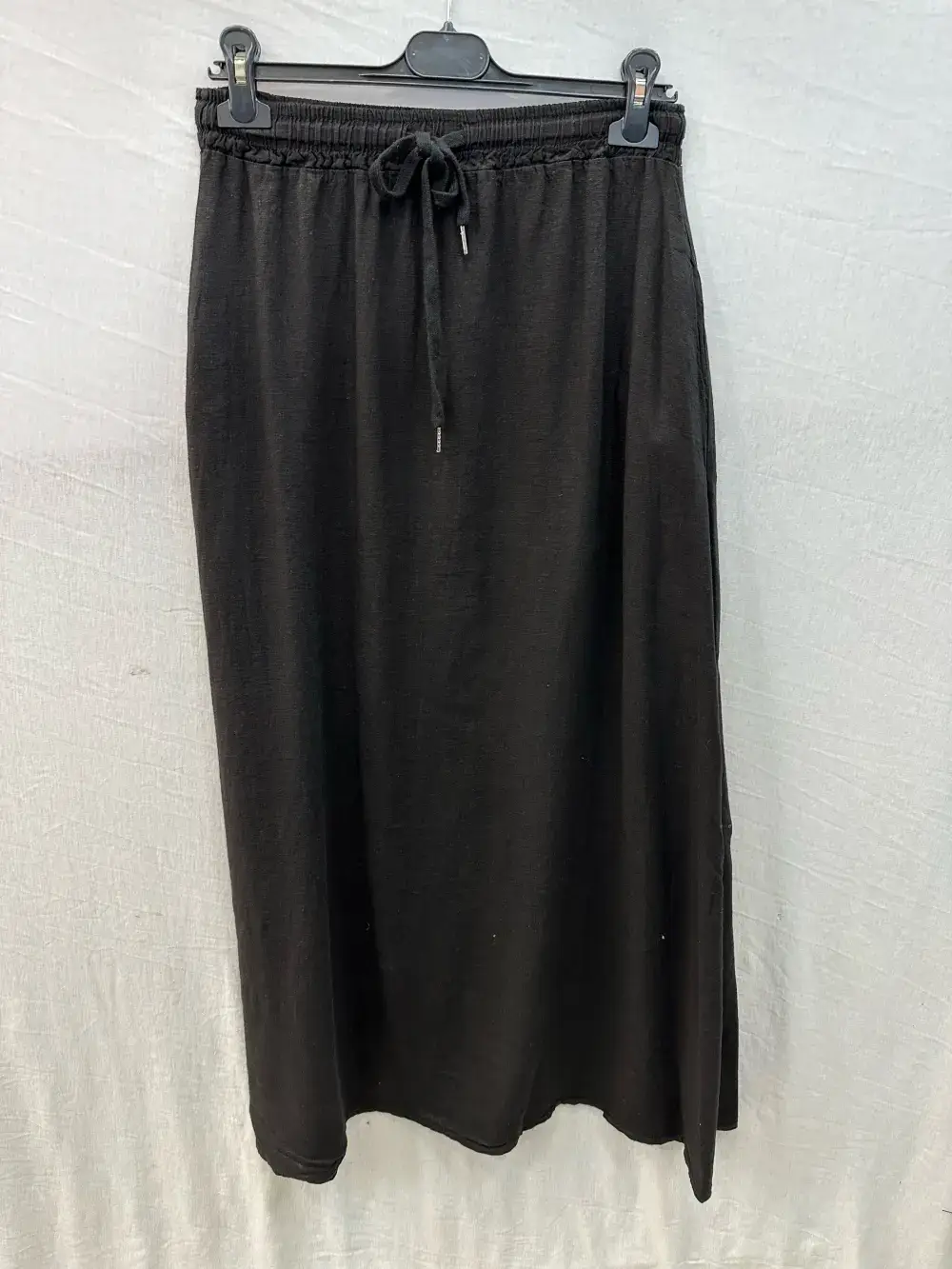 Mimi & Gogo - Wholesale Skirt - Women's - Long linen skirt with two pockets @8628_JLinPoche15