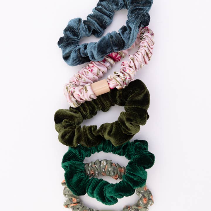 Leto Accessories – Großhandel Haargummi – Damen – Haargummis mit herbstlichem Blumenmuster, verschiedene Haargummis10