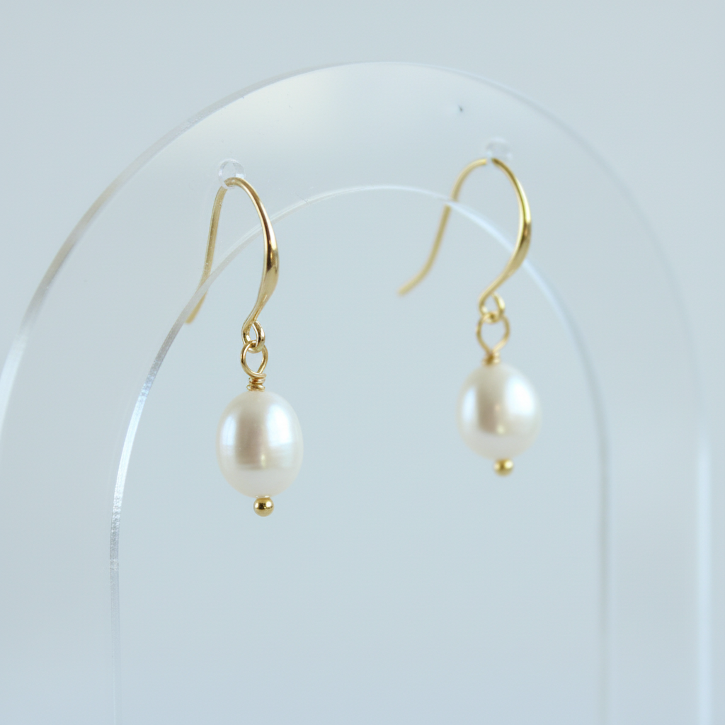 iBijoux – Engroshandel Hængeøreringe og creoløreringe – Minimalistiske ferskvandsperle-øreringe med vedhæng (1E04a)8