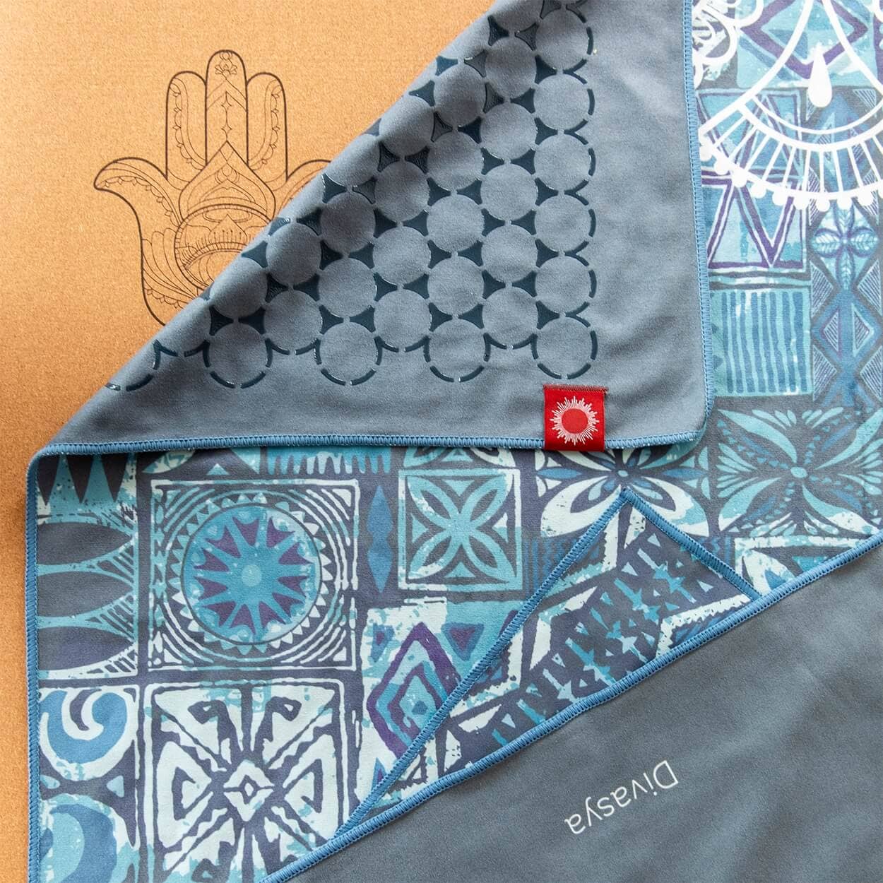 Divasya - Wholesale Yoga Towel - Yoga Towel Set | 1 Yoga Towel with Silicone Honeycomb Structure & 1 Face Towel | in 6 Colors28