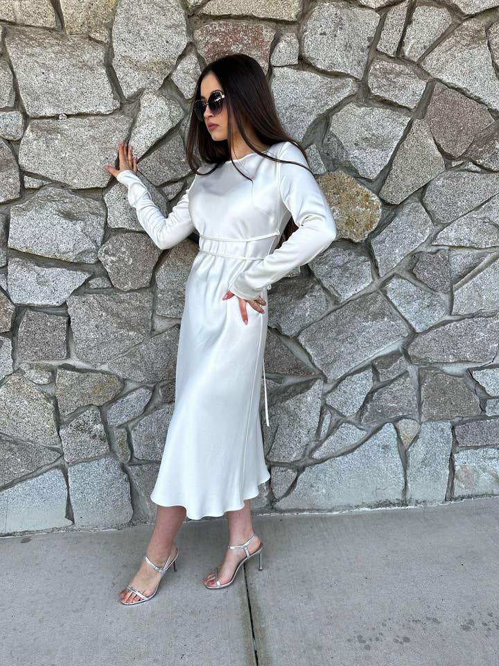 Robe midi en viscose ivoire pour la vente par CoatA Shop