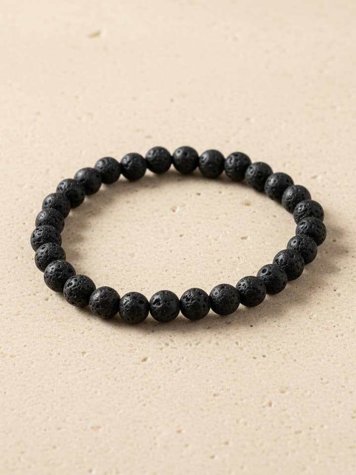 Bracelet Pierre de Lave – 16 cm pour la vente par Bymaryon