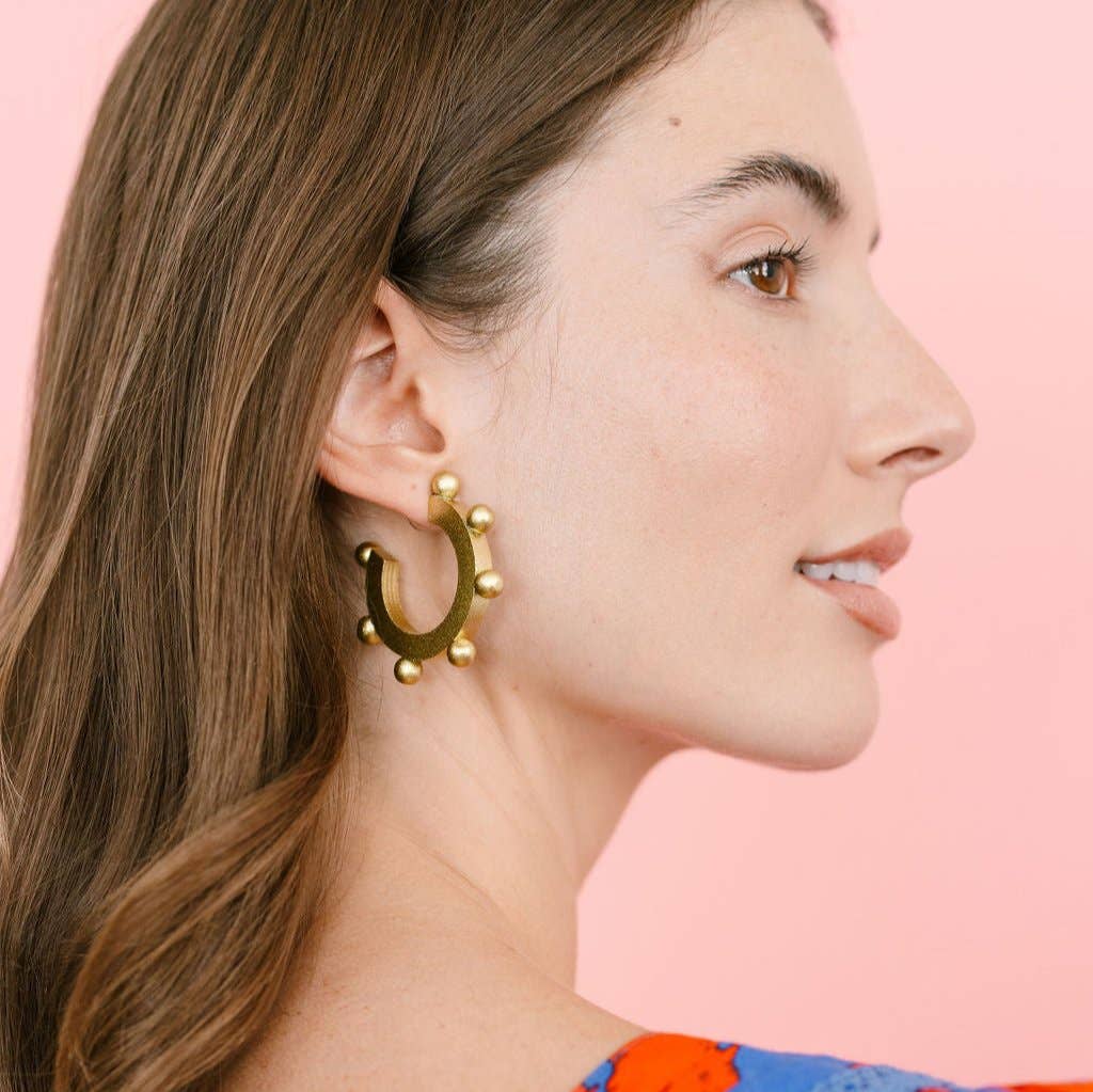 Sunshine Tienda – wholesale Hoop-örhängen – Örhängen med guldfärgade metallpärlor i ring2