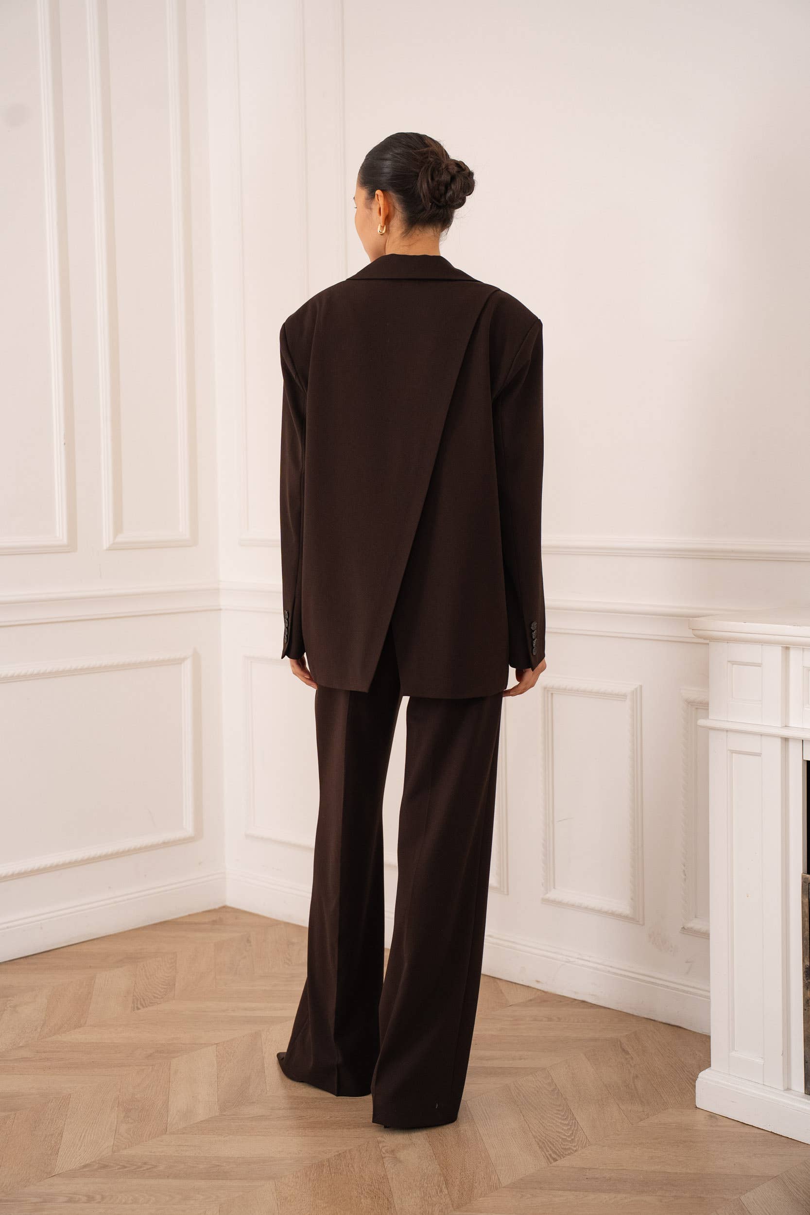 Attentif Paris - Wholesale Blazer - Women's - Oversized double-breasted jacket with back opening3