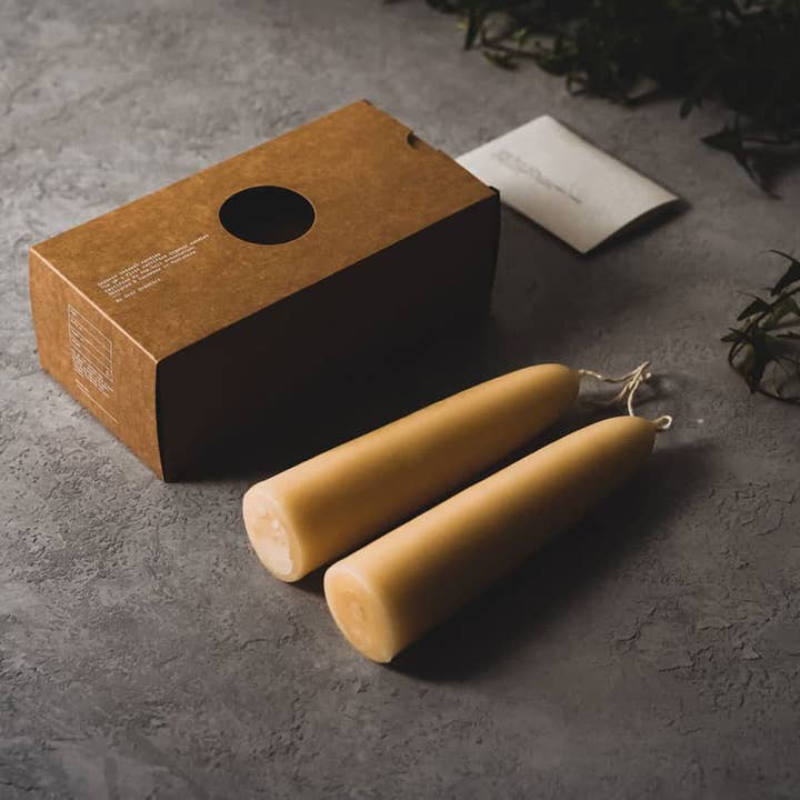 Skär Organics – Vela/castiçal cónico por atacado – Velas cônicas curtas grandes de cera de abelha orgânica (caixa)1