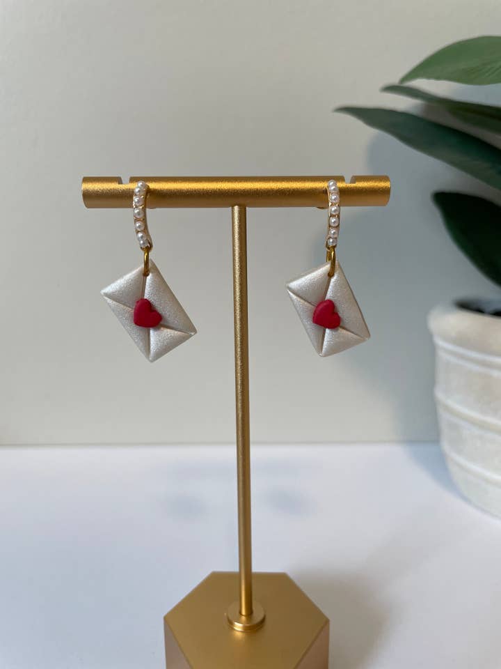 Kärlek bokstäver för wholesale av Cozy Clay LLC