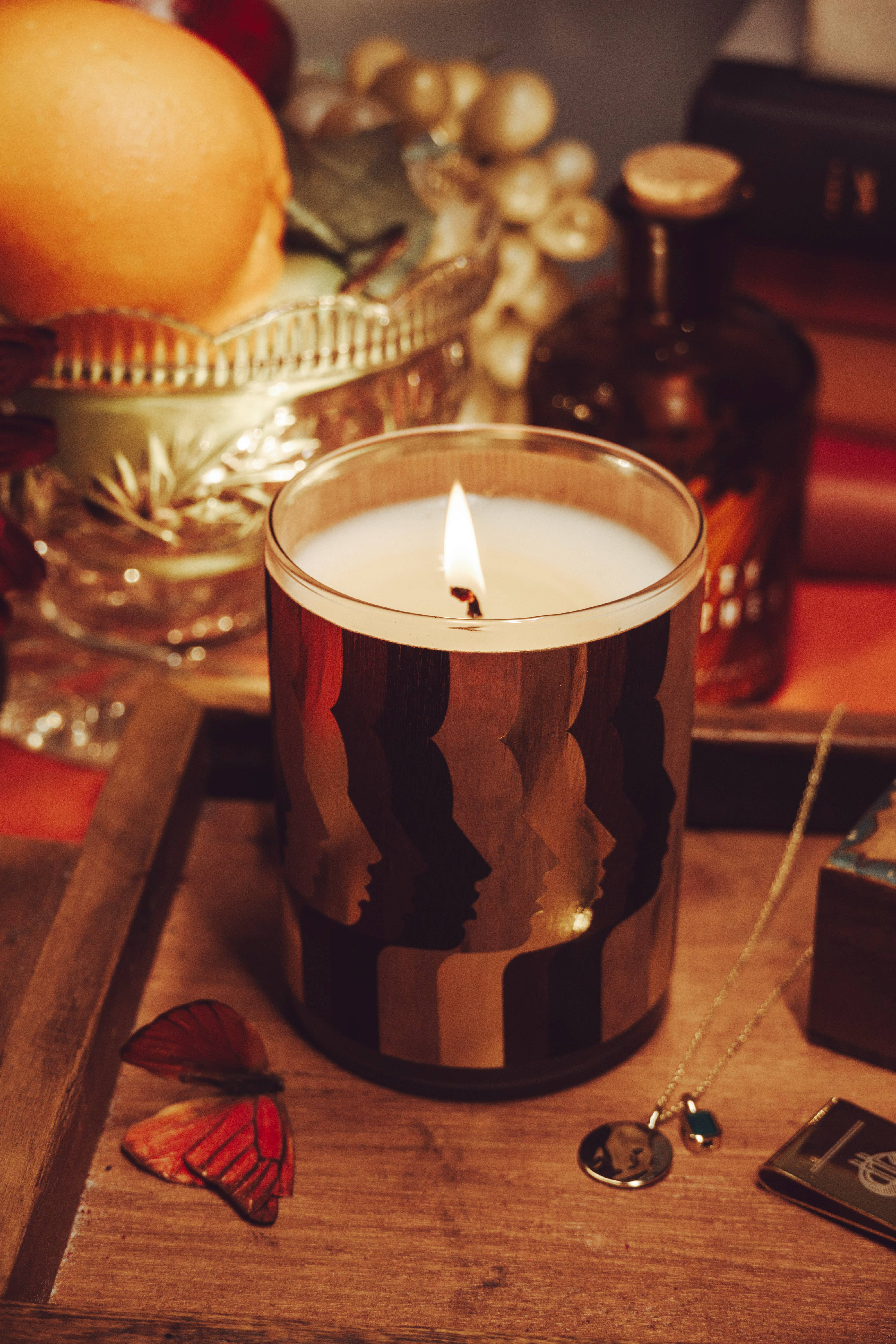 Spitfire Girl - Vente Bougie en bocal - Bougie enveloppée de bois doré Année du renard1