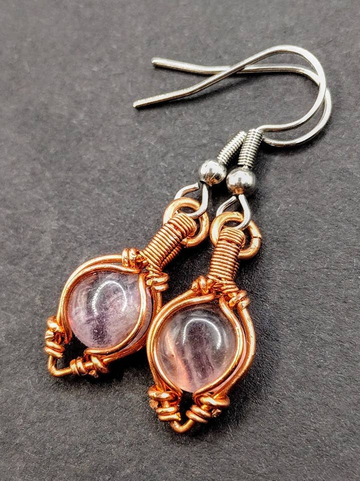 Orecchini in fluorite, regalo di energia positiva per lei, negozi metafisici, regali di Natale per streghe, gioielli femminili divini, accessori pagani per la vendita all'ingrosso da parte di Mossy Mushroom