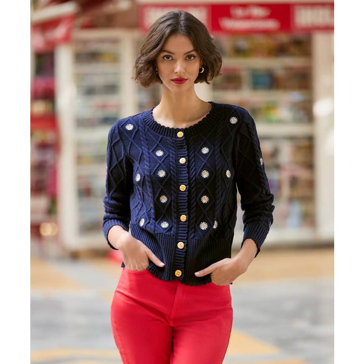 Daisy Broderet Kabelstrik Cardigan for engroshandel hos Joe Browns