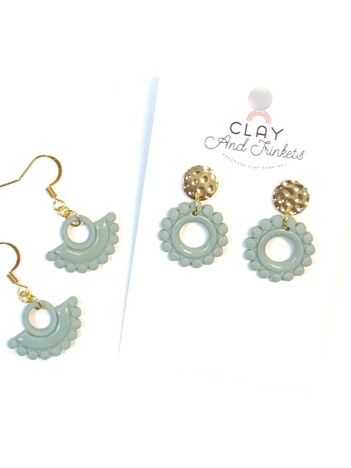 Lauren/ Laurel Boucles d'oreilles pendantes n°4 pour la vente par Clay and Trinkets