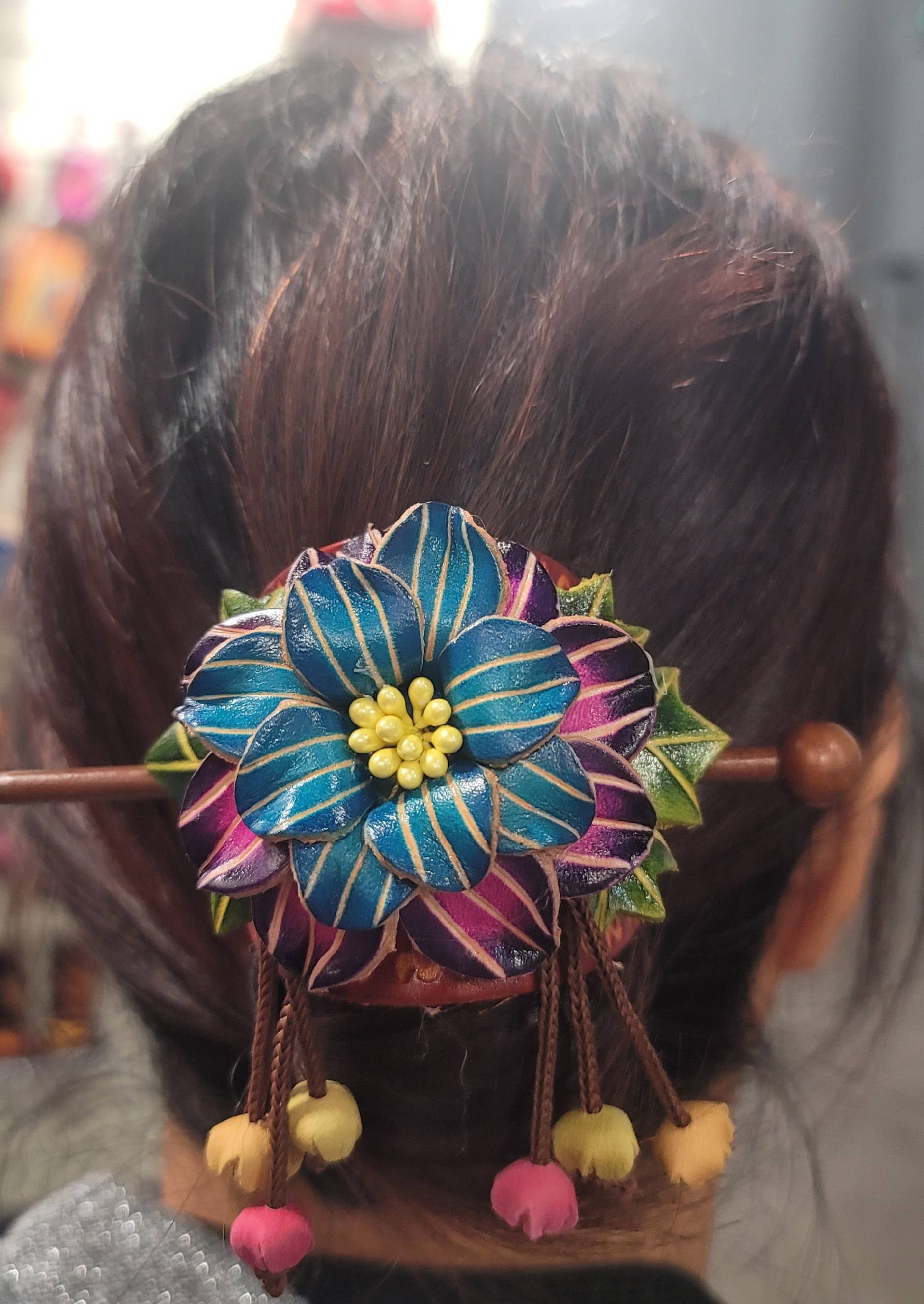 Sunflower Handmade leather inc - Wholesale Barrette - Women's - as0003-2 6 pcs woodstick and 6 pcs metal leather barrettes5