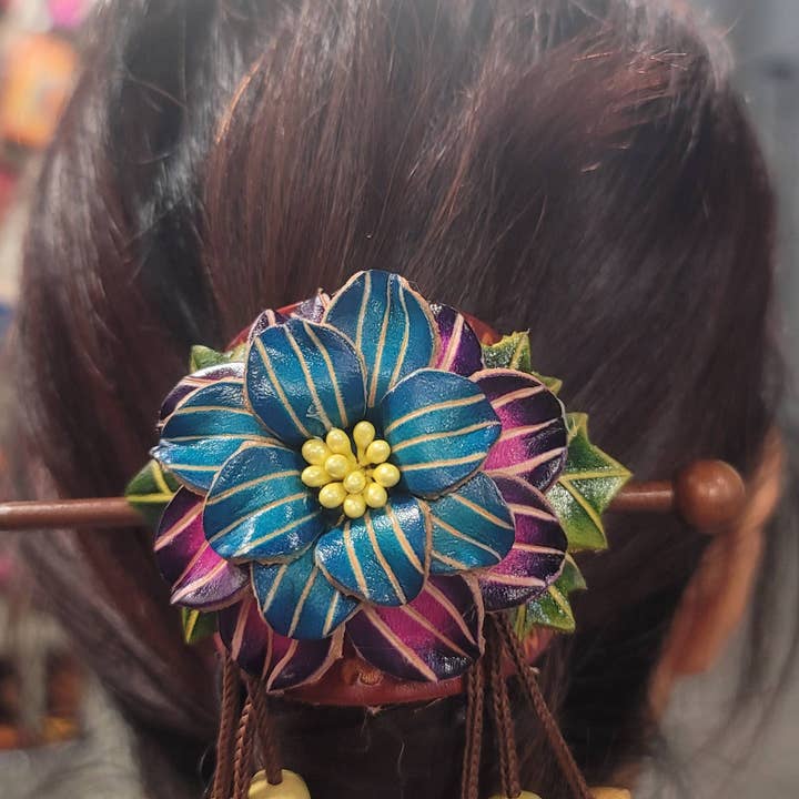 Sunflower Handmade leather inc - Wholesale Barrette - Women's - as0003-2 6 pcs woodstick and 6 pcs metal leather barrettes5