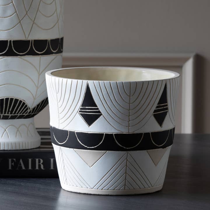 Park Hill Collection - Wholesale Plant Pot - Park Hill Collection Del Sur Pattern Cement Pot, 8.25 in.