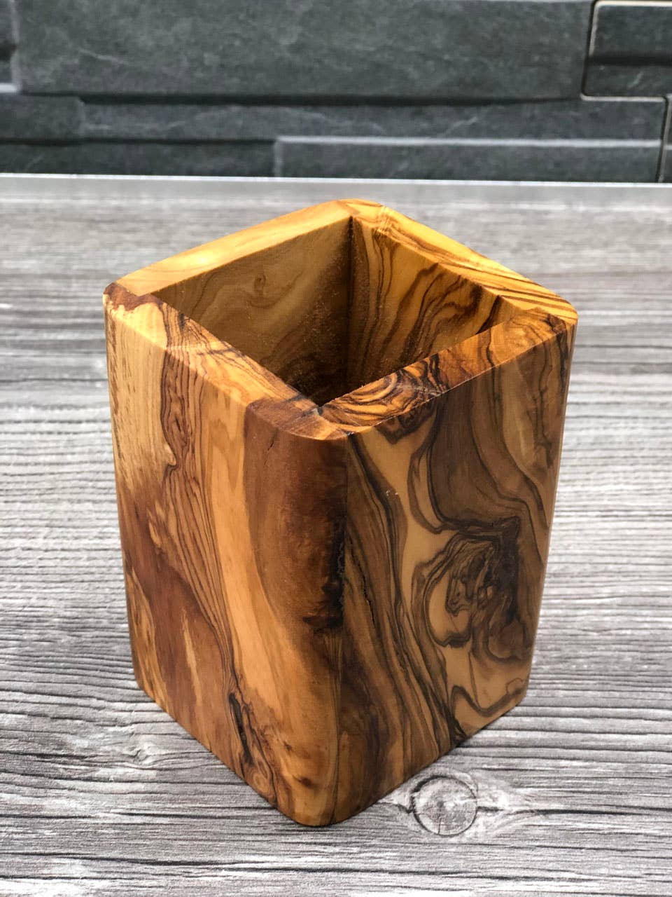 olivenholz-erleben - Wholesale Makeup Brush Set - Olive wood makeup brush holder4