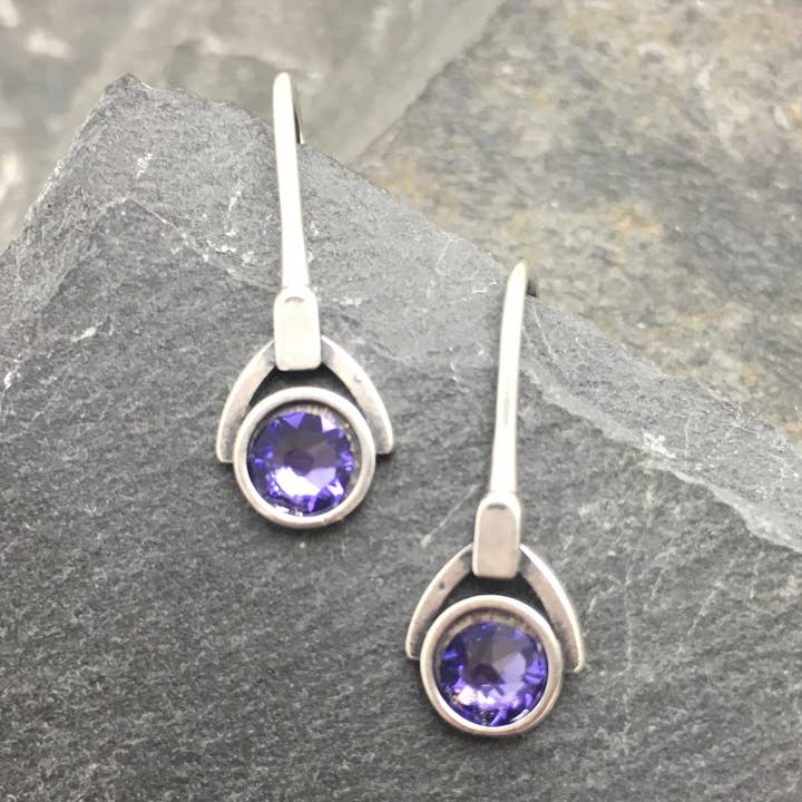Boucle d'oreille Cabochon Tanzanite Crystal Swarovski Argent pour la vente par Elizabeth Jewelry