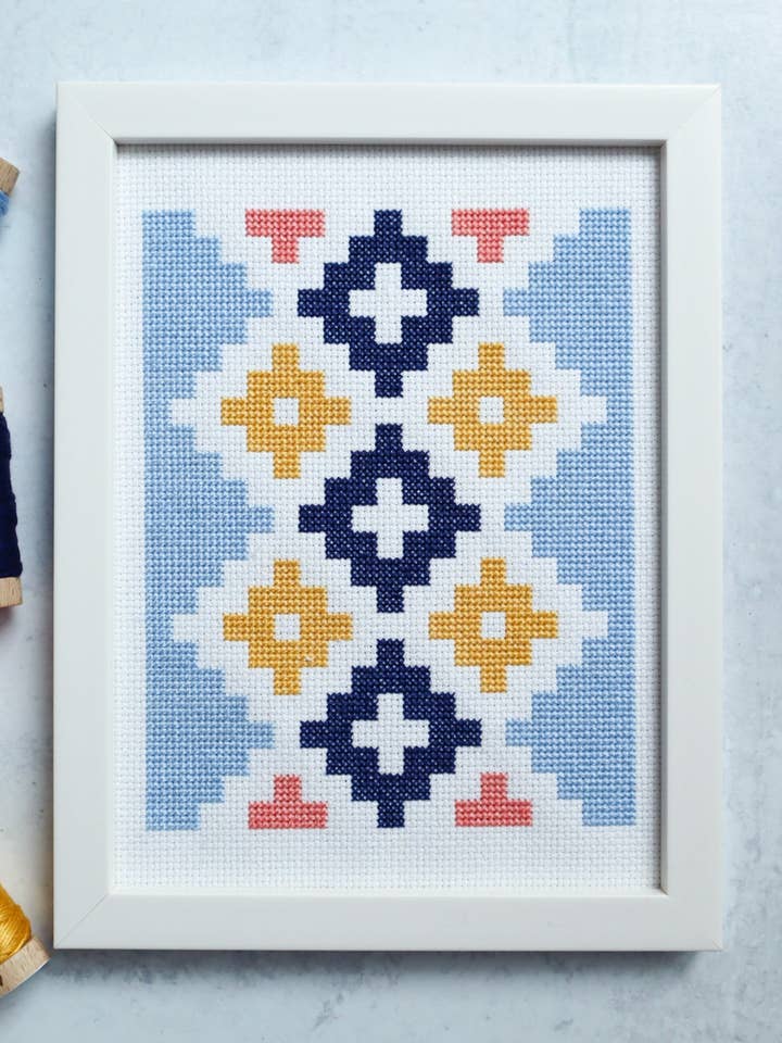 Motif au point de croix Andes Ode pour la vente par Cotton and Joy