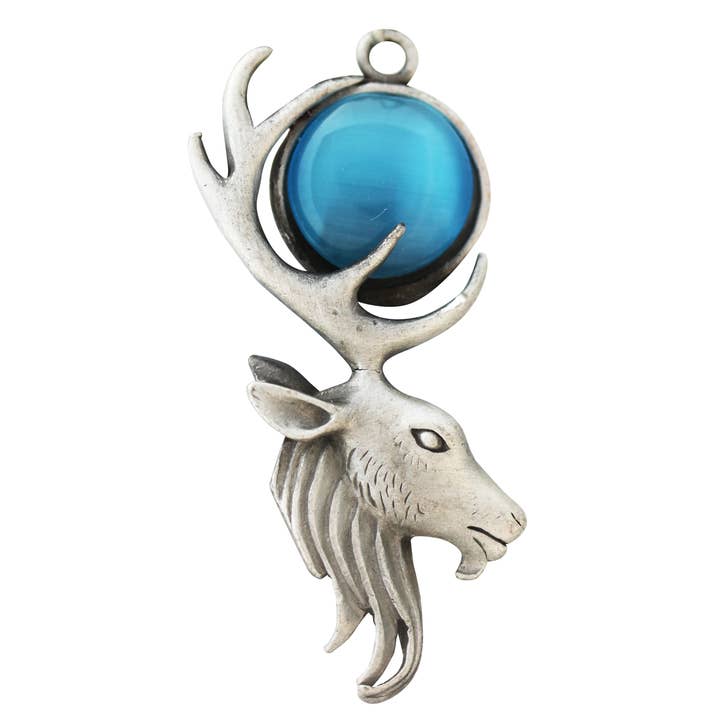 Collier Pendentif Charme Cerf de Lune - Bois Vert pour la vente par Eastgate Resource