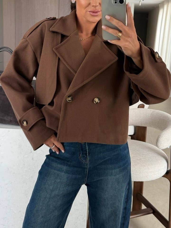 Rosa Clothing - Wholesale Jacket - Women's - Chic Cropped Double Breasted Trench Coat1