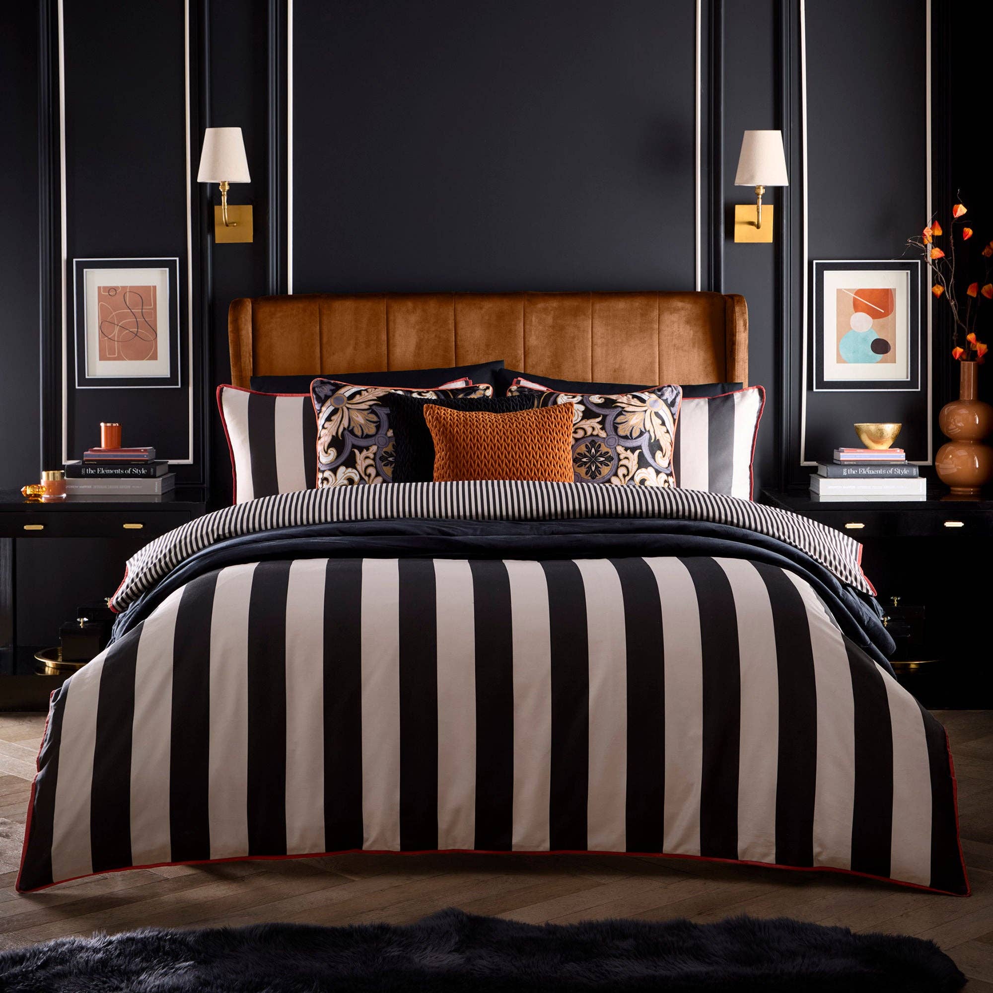 UW Home – wholesale Bedding set – Festivo Circus Stripe Duvet Cover Set by Llewelyn-Bowen Blk3