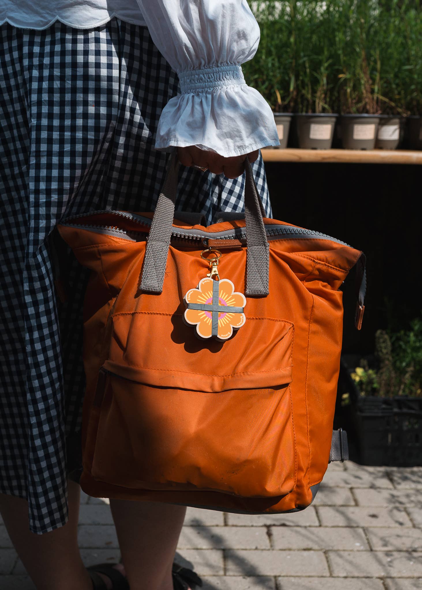 Studio Wald - UK Made - Wholesale DIY Craft Kit - Keyring Flower Press - Oranges & Pinks1