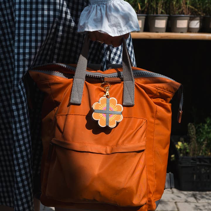 Studio Wald - UK Made - Wholesale DIY Craft Kit - Keyring Flower Press - Oranges & Pinks1