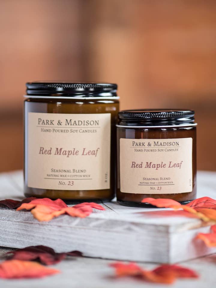 Candela di soia rossa con foglia d'acero per la vendita all'ingrosso da parte di Park & Madison