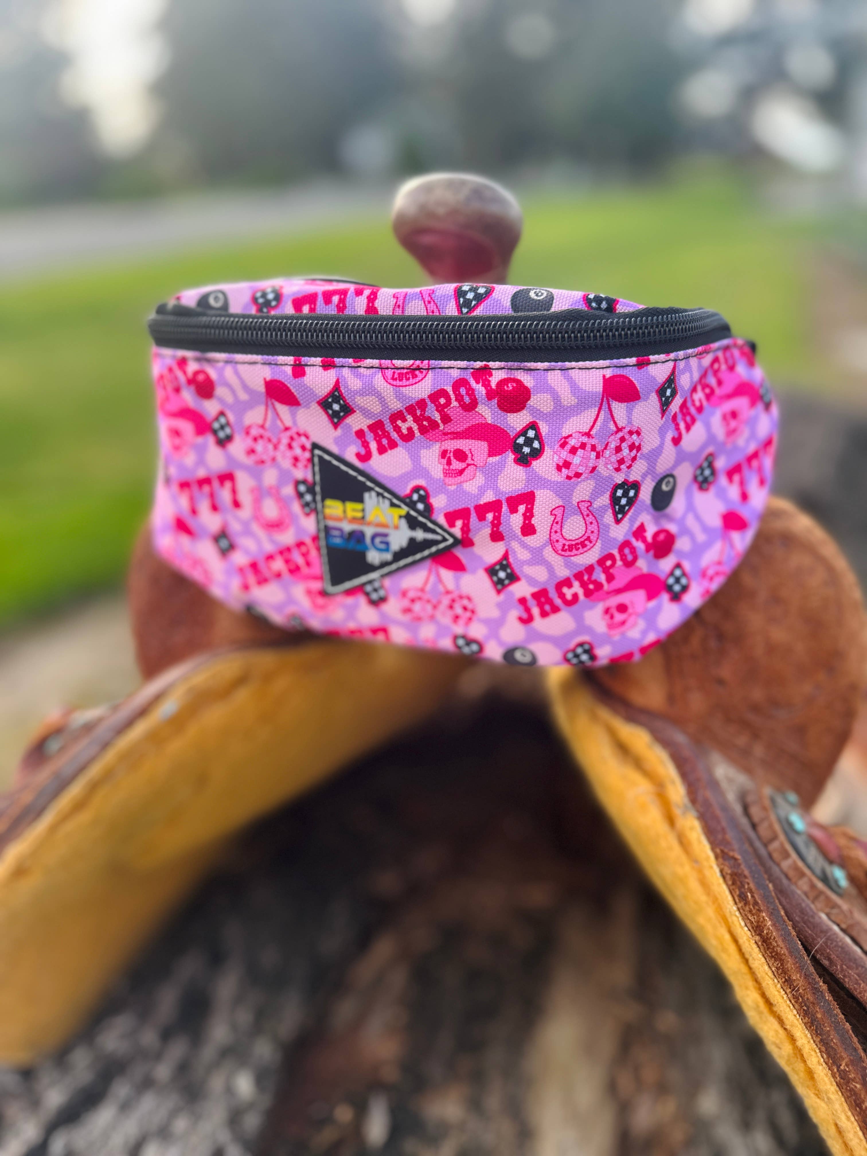 Schulz Equine – wholesale Horseback riding gear – Beat Bag19