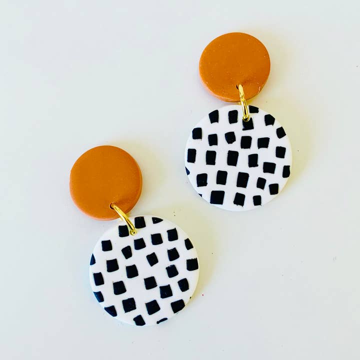 No Shrinking Violet - Wholesale Dangle Earrings - Dreaming - Dotty Medium Earrings