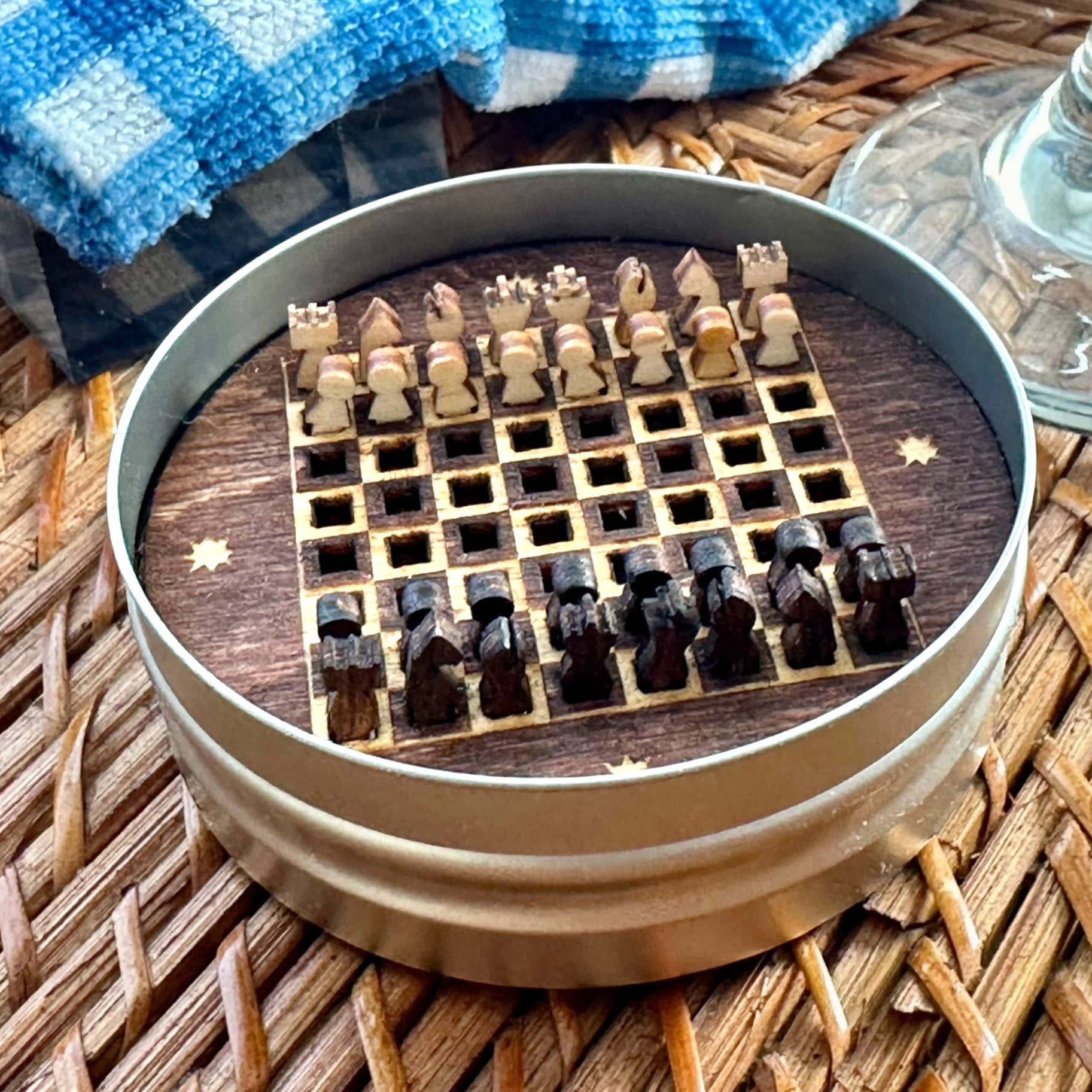 Ingeneius – Jogo de tabuleiro por atacado – Jogo de Xadrez Portátil Games in the Round1